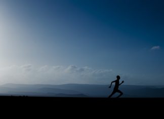 “앞으로 나아가라!”