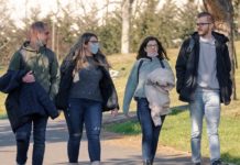 세대적 정체성과 다른 세대를 깊이 들여다보기