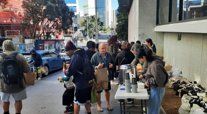 약함으로부터의 선교와 홈리스 사역