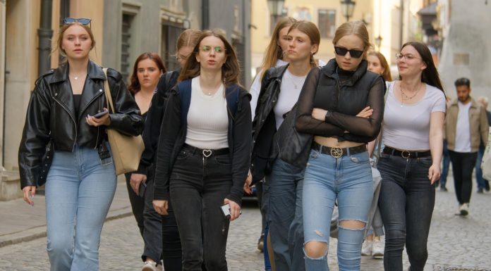 ‘어떻게 살아남을 것인가’ 고민하는 다음 세대