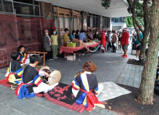 홈리스를 향한 따뜻한 손길들