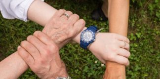 다음세대를 위해 건강한 공동체를 세우는 일