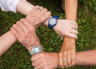 다음세대를 위해 건강한 공동체를 세우는 일