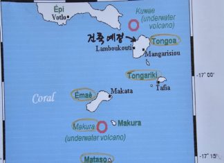 선교센터 건립을 위해 목수들의 지원 기다려